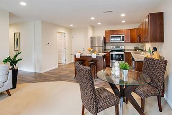 Designated dining area* select units